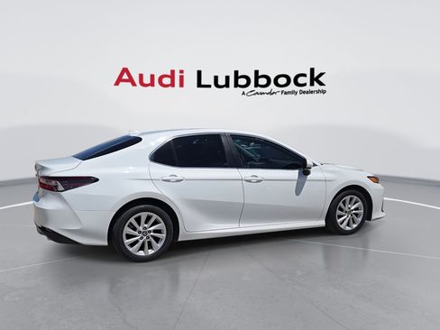 Used 2022 Toyota Camry LE FWD image 8