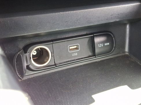 Used 2023 Kia Soul LX w/ Option Group 015 FWD image 22