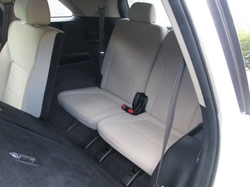 Used 2016 Kia Sorento LX image 17