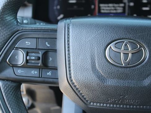Used 2024 Toyota Tacoma TRD Pro AWD/4WD image 32