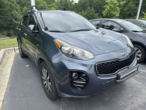 Used 2017 Kia Sportage EX AWD/4WD image 2