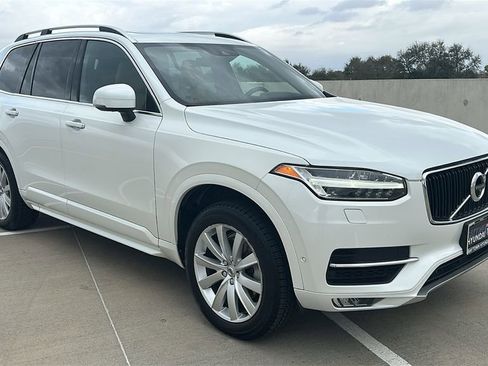 Used 2018 Volvo XC90 T6 Momentum w/ Convenience Package image 15