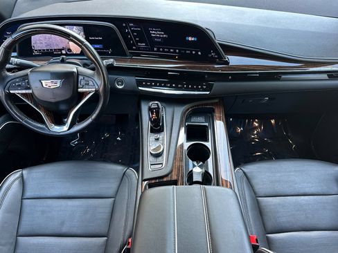Used 2023 Cadillac Escalade ESV Premium Luxury w/ LPO, Radiant Package AWD/4WD image 12