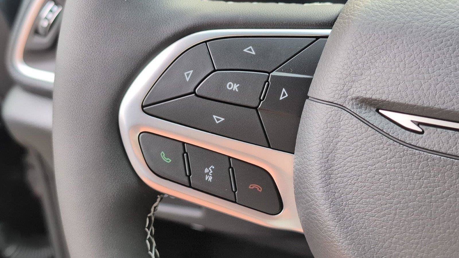 New 2027 Chrysler Pacifica Select FWD image 31