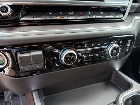 New 2026 GMC Sierra 1500 SLT w/ SLT Convenience Package AWD/4WD image 29