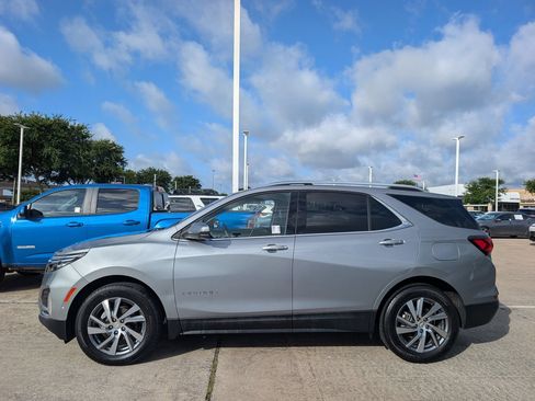 Used 2023 Chevrolet Equinox Premier FWD image 3