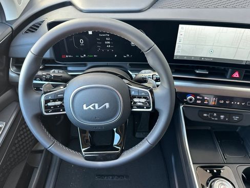 New 2026 Kia Carnival SX w/ SX Dark Edition Package image 10