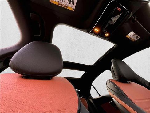 Used 2023 Mercedes-Benz C 300 4MATIC Sedan image 17