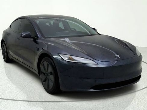 Used 2025 Tesla Model 3 Long Range RWD image 1