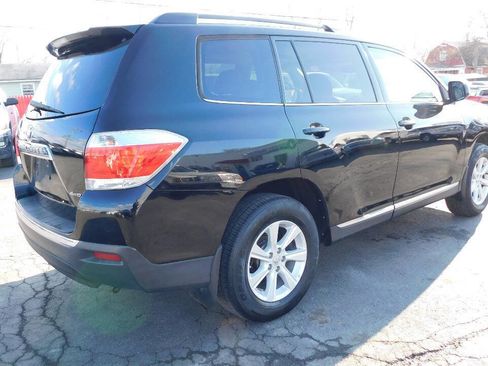Used 2012 Toyota Highlander SE w/ Tow Pkg image 27