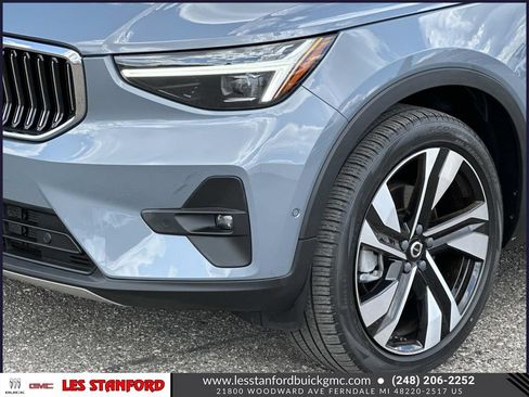 Used 2023 Volvo XC40 B5 Ultimate w/ Climate Package AWD/4WD image 9