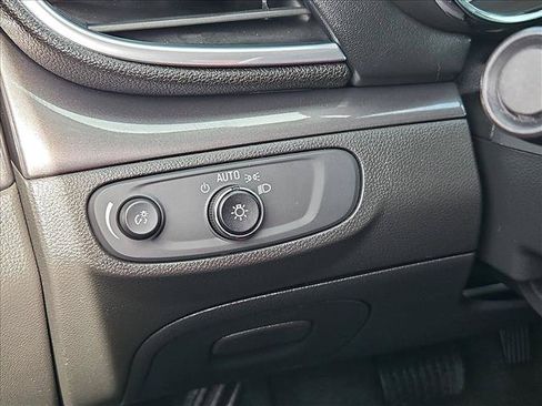 Certified 2020 Buick Encore Preferred FWD image 17