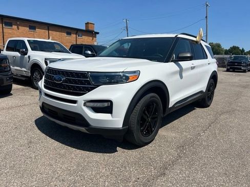 Certified 2024 Ford Explorer XLT w/ Equipment Group 202A AWD/4WD image 29