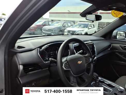 Used 2023 Chevrolet Traverse LT AWD/4WD image 15