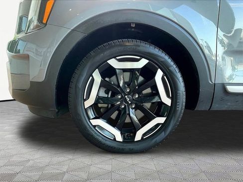 Used 2024 Kia Telluride EX w/ EX Captain's Chair Package AWD/4WD image 33