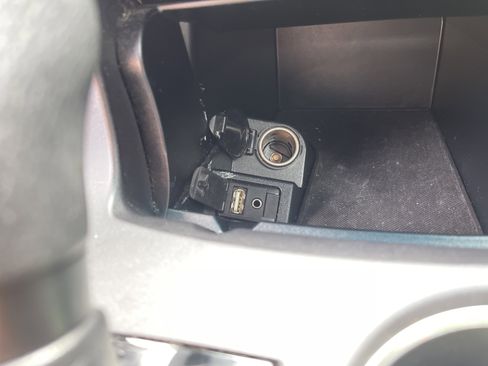 Used 2015 Toyota Camry XLE image 26