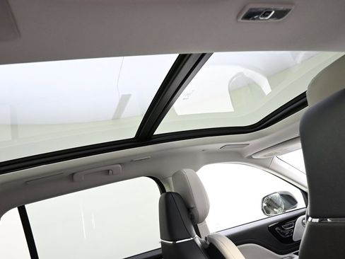 New 2025 Lincoln Aviator Reserve w/ Equipment Group 201A image 17