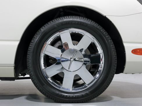 Used 2002 Ford Thunderbird image 49