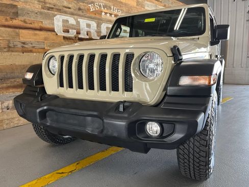 Used 2022 Jeep Wrangler Unlimited Sport AWD/4WD image 55
