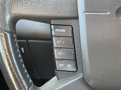 Used 2009 Ford Edge SEL FWD image 15