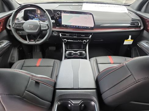 New 2026 Chevrolet Traverse RS w/ LPO, Floor Liner Package FWD image 16