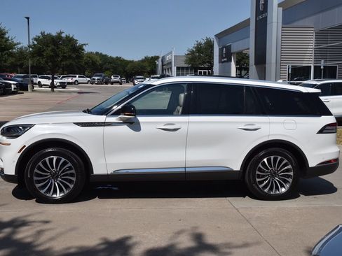 Used 2022 Lincoln Aviator Reserve w/ Equipment Group 201A AWD/4WD image 12
