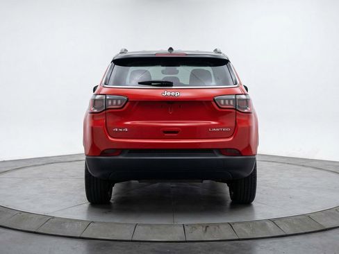 Used 2025 Jeep Compass Limited image 7