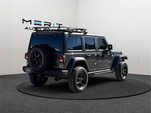 Used 2022 Jeep Wrangler Unlimited Willys image 9