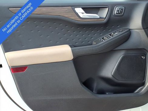 Used 2020 Ford Escape Titanium image 16