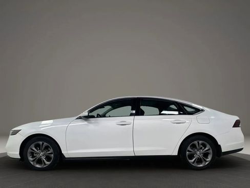 Used 2023 Honda Accord EX image 2
