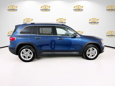 Used 2023 Mercedes-Benz GLB 250 w/ Premium Package image 8