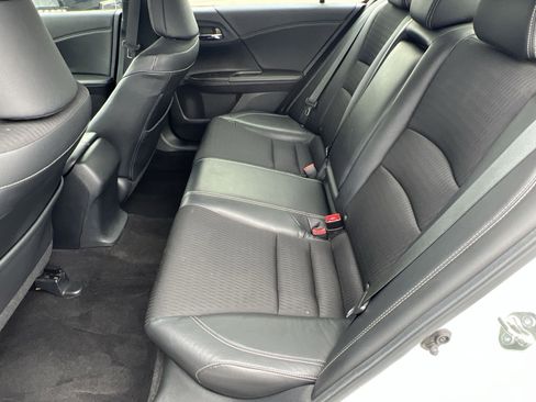 Used 2016 Honda Accord Sport image 26