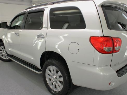Used 2008 Toyota Sequoia Platinum image 16