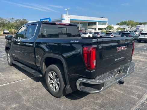 Used 2022 GMC Sierra 1500 SLT w/ SLT Convenience Package AWD/4WD image 7