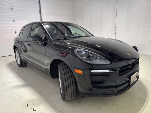 Used 2025 Porsche Macan Turbo image 3