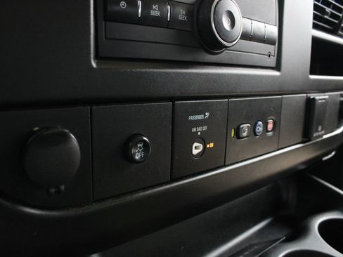 Used 2022 Chevrolet Express 2500 w/ Driver Convenience Package RWD image 15