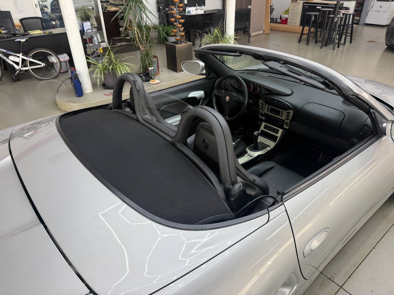 Used 1999 Porsche Boxster RWD image 17