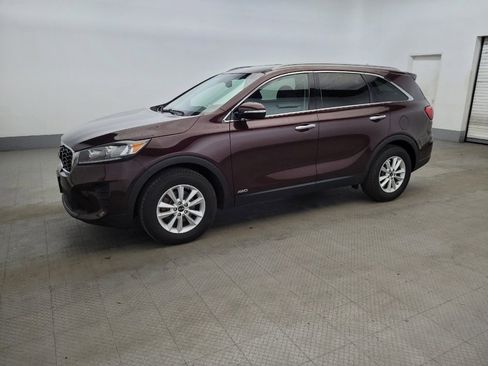 Used 2019 Kia Sorento AWD w/ LX Convenience Package image 2