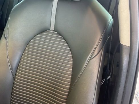 Used 2024 Toyota Camry SE w/ Convenience Package image 5