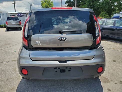Used 2017 Kia Soul FWD image 6