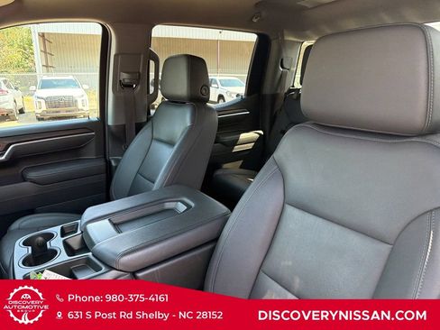 Used 2025 GMC Sierra 1500 SLT AWD/4WD image 13