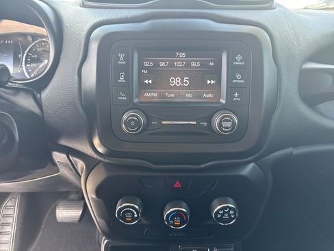 Used 2019 Jeep Renegade Sport w/ Sport Appearance Group FWD image 18