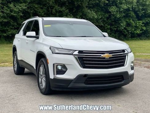 Used 2023 Chevrolet Traverse LT FWD image 9