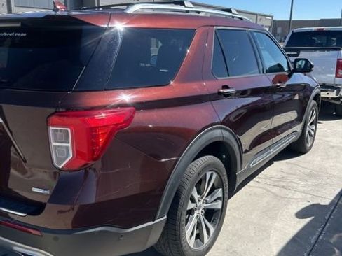 Used 2020 Ford Explorer Platinum w/ Premium Technology Package image 5