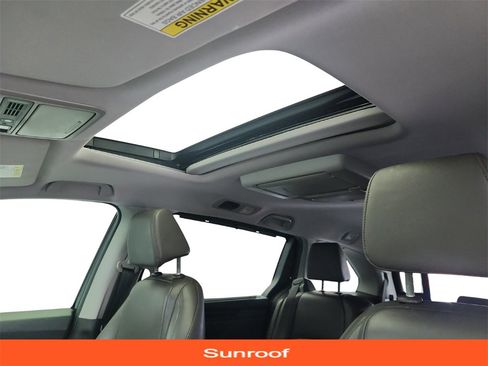 Used 2018 Honda Odyssey Touring image 12