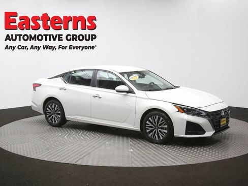 Used 2023 Nissan Altima 2.5 SV FWD image 48