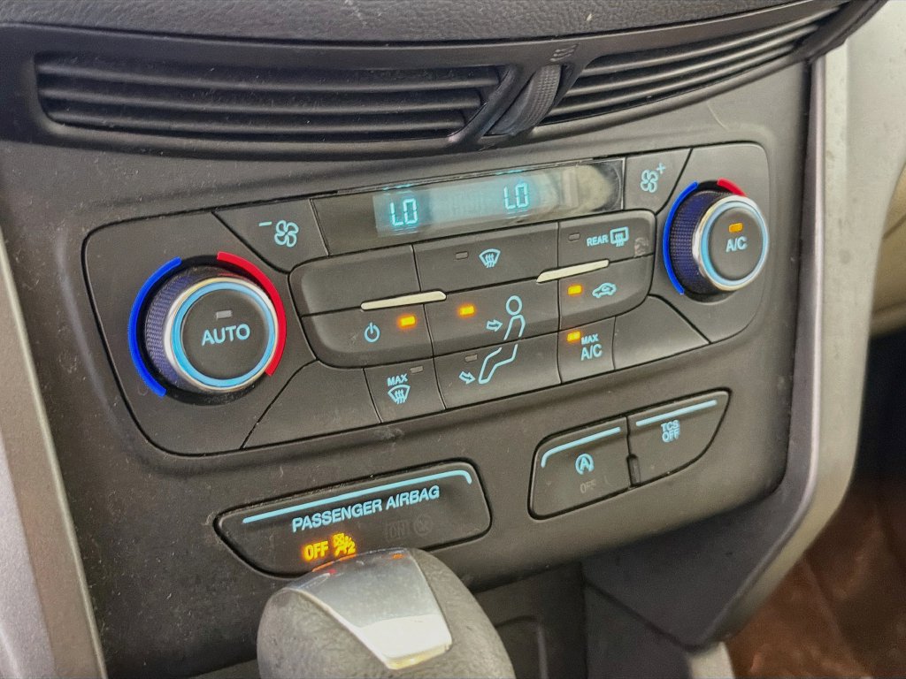 Used 2017 Ford Escape SE w/ Equipment Group 201A FWD image 17
