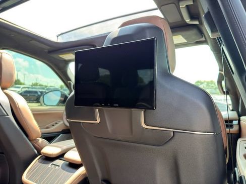 Used 2025 Lincoln Navigator Black Label AWD/4WD image 13