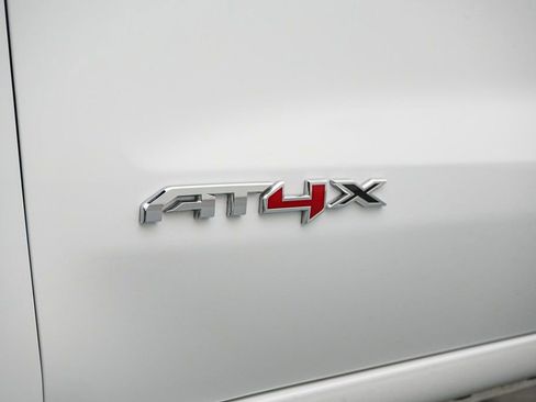 Used 2024 GMC Sierra 1500 AT4X image 12