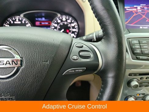 Used 2020 Nissan Pathfinder SL AWD/4WD image 23